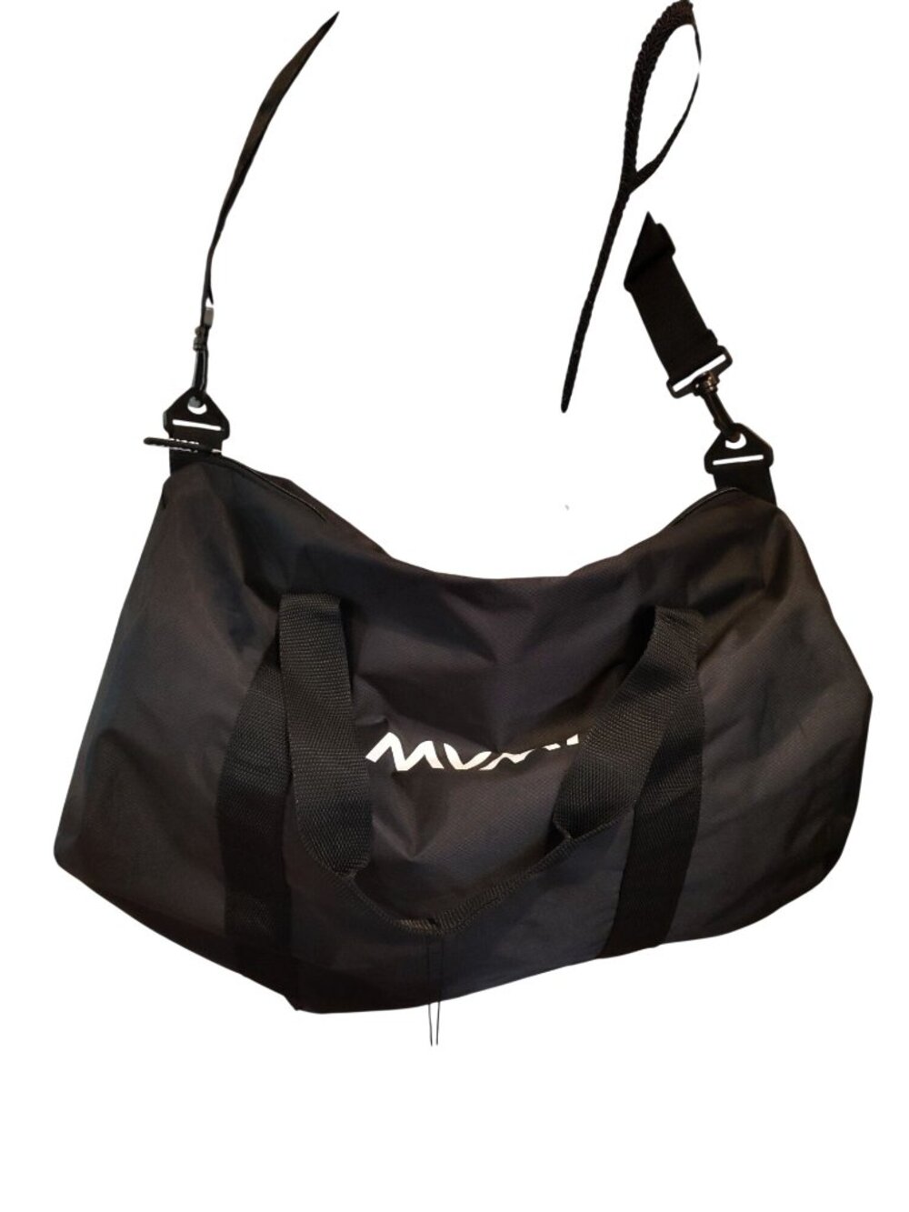 NWT MVMI Black Nylon Duffle Bag With Adjustable Strap & Zippered Closure Lightwe